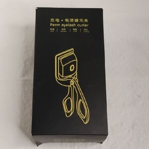 Electric Eyelash Curler - Black and Gold